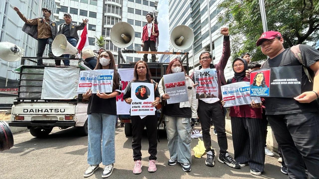 Anak Korban Kekerasan Aparat Dukung Andrie Yunus, Tolak TNI Penyiram Air Keras Diadili di Peradilan Militer