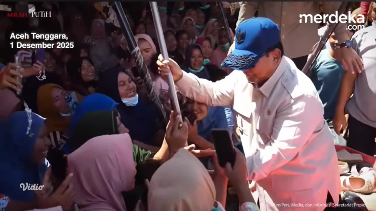 VIDEO: Momen Prabowo Rela Duduk Lesehan Menyapa dan Mendengar Keluhan Korban Banjir di Aceh