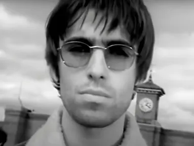 Penampilan Liam Gallagher dalam video musik Supersonic bersama Oasis pada 1994 silam. (Foto: YouTube/Oasis)