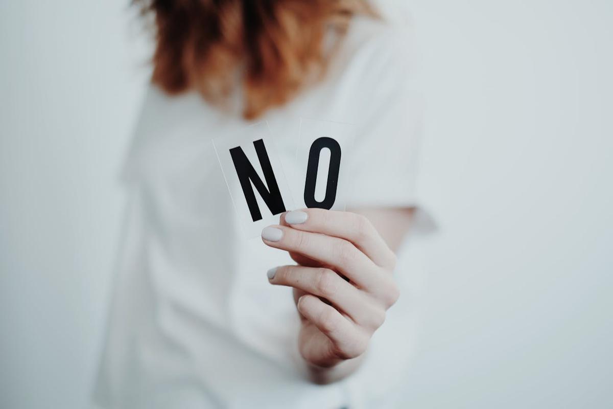 Ilustrasi Dismissive-avoidant
