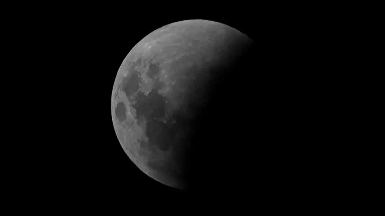 Gerhana Bulan Penumbral di Buenos Aires pada 15 Mei 2022.