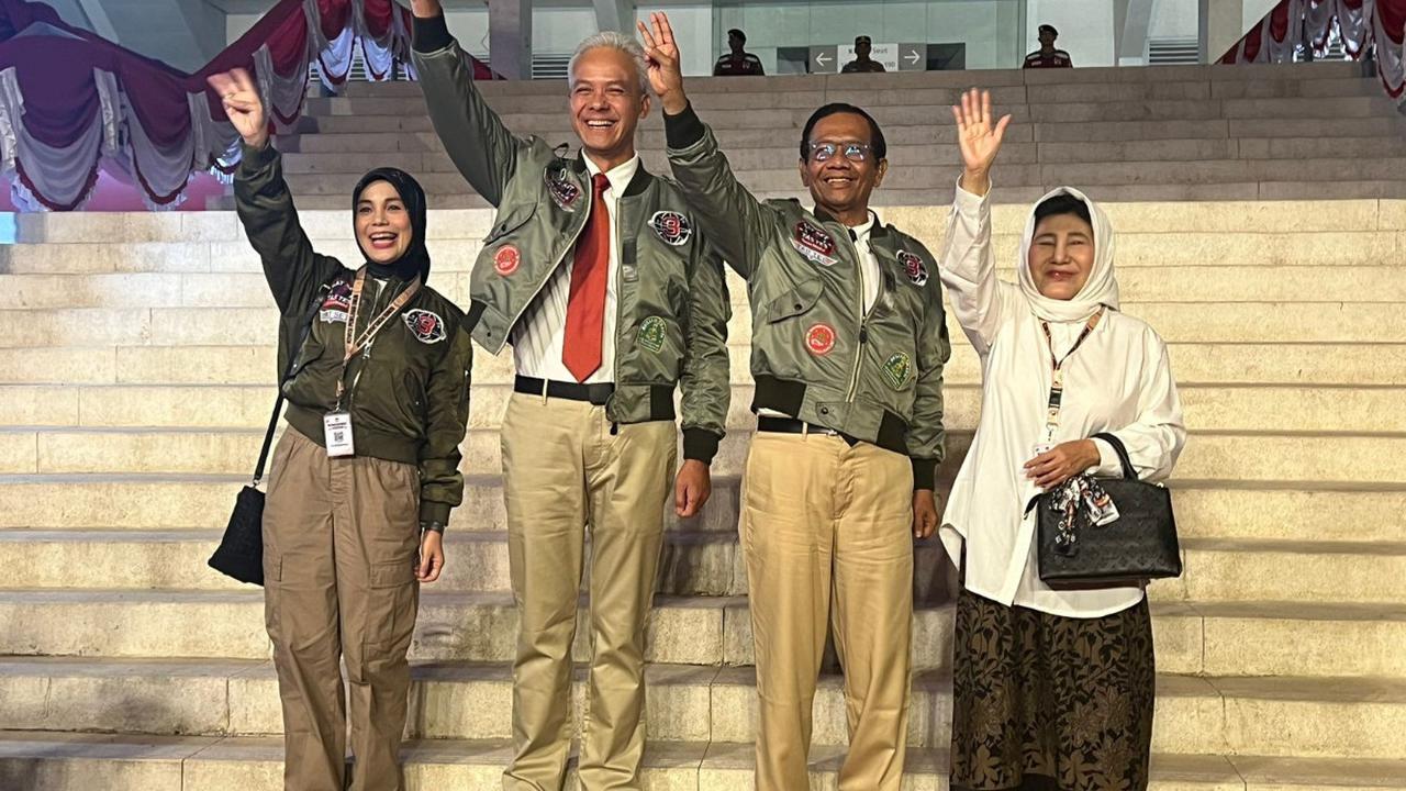 Yang mana, Anies-Cak Imin sempat menyalip Ganjar-Mahfud pada Desember akhir dengan perolehan 25,3 persen dibanding 22,9 persen.<br>