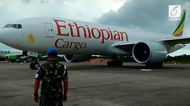 TNI AU daratkan paksa pesawat kargo asing dari Ethiopia.