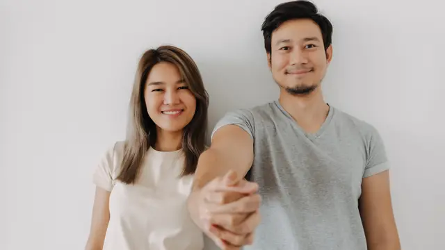 couple juli yang tidak plin plan