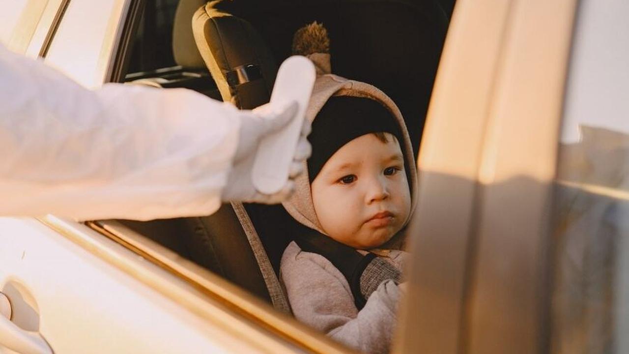 3. Gunakan Baby Car Seat untuk Kenyamanan dan Keamanan
