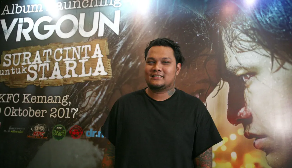 Setelah pindah keyakinan menjadi mualaf tersebut, ia juga terus belajar memperdalam ilmu agama. Ia sendiri baru sadar bahwa memiliki tanggung jawab besar. (Nurwahyunan/Bintang.com)