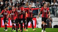 AC Milan memupuskan kemenangan tuan rumah, setelah Ante Rebic (kanan kedua) sukses membobol gawang Juventus. Rebic sukses mengkonversi umpan sepak pojok Sandro Tonali untuk menyamakan kedudukan menjadi satu sama dan bertahan hingga akhir laga. (AFP/Isabella Bonotto)