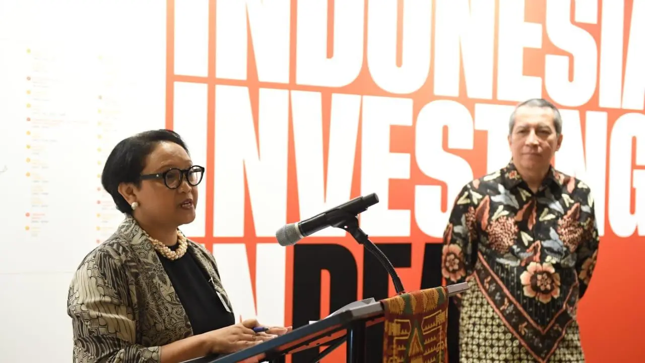 Menteri Luar Negeri RI Retno Marsudi membuka pameran foto bertema "Menabur Benih Perdamaian (Investing in Peace)" yang diselenggarakan pada Senin 6 Mei 2019 di Markas PBB New York (kredit: Kementerian Luar Negeri RI)
