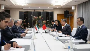 China Dukung Iran Jaga Kedaulatannya