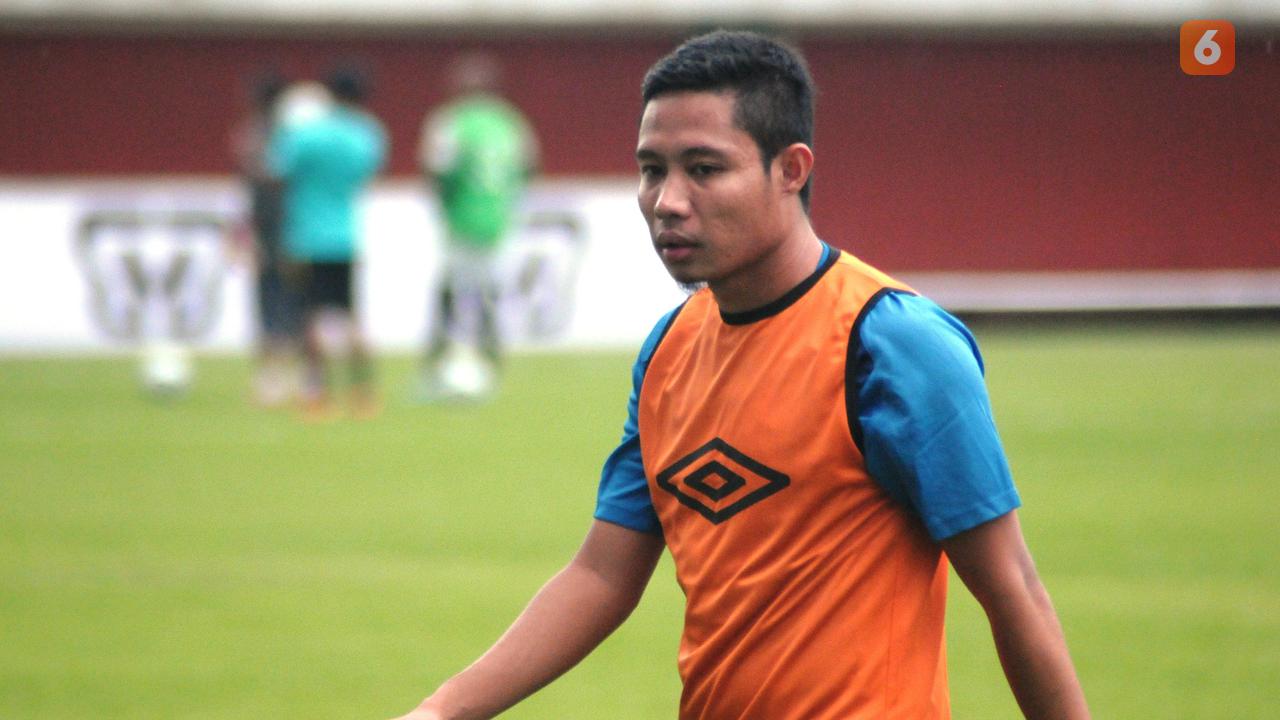 Potret Evan Dimas, Atlet Sepak Bola Asal Surabaya yang Berbakat