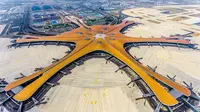 Terminal bandara internasional Beijing Daxing yang baru. (AFP)