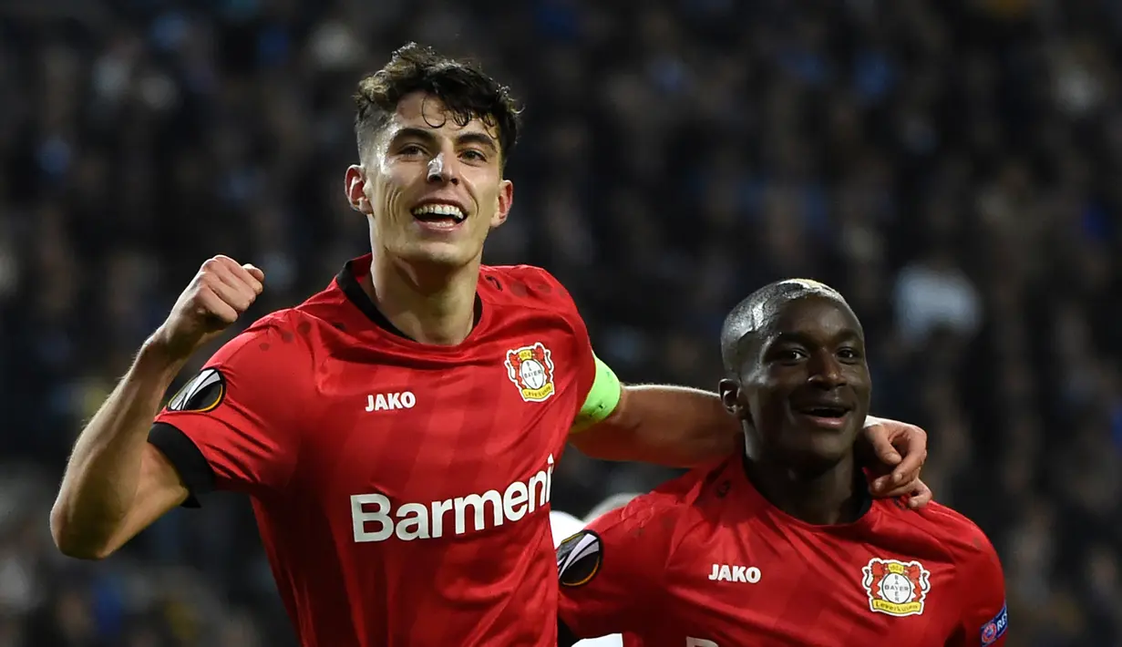 Gelandang Leverkusen, Kai Havertz, merayakan gol yang dicetaknya ke gawang FC Porto dalam laga UEFA Europa League di Stadion Dragao, Porto pada 27 Februari 2020. Bayer Leverkusen menang 3-1 atas Porto. (AFP/Miguel Riopa)