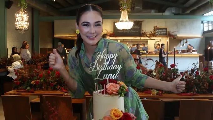 [Fimela] Ultah Luna Maya ke-36