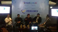 Suasana diskusi Cross Check by Medcom di Upnormal Coffee, Jakarta, Minggu (15/12/2019). (Liputan6.com/Muhammad Radityo Priyasmoro)