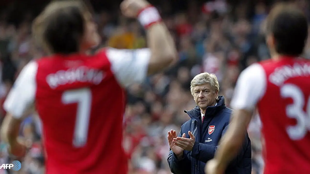 arsene-wenger-130407-logo.jpg