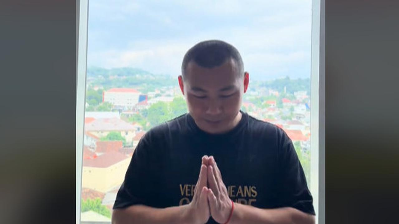 Turis China Minta Maaf & Beri Klarifikasi Usai Viral Selipkan Uang Rp500 Ribu di Paspor