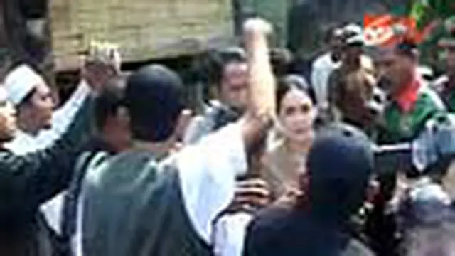 FPI Bubarkan Pertemuan Anggota DPR dengan Eks-PKI
