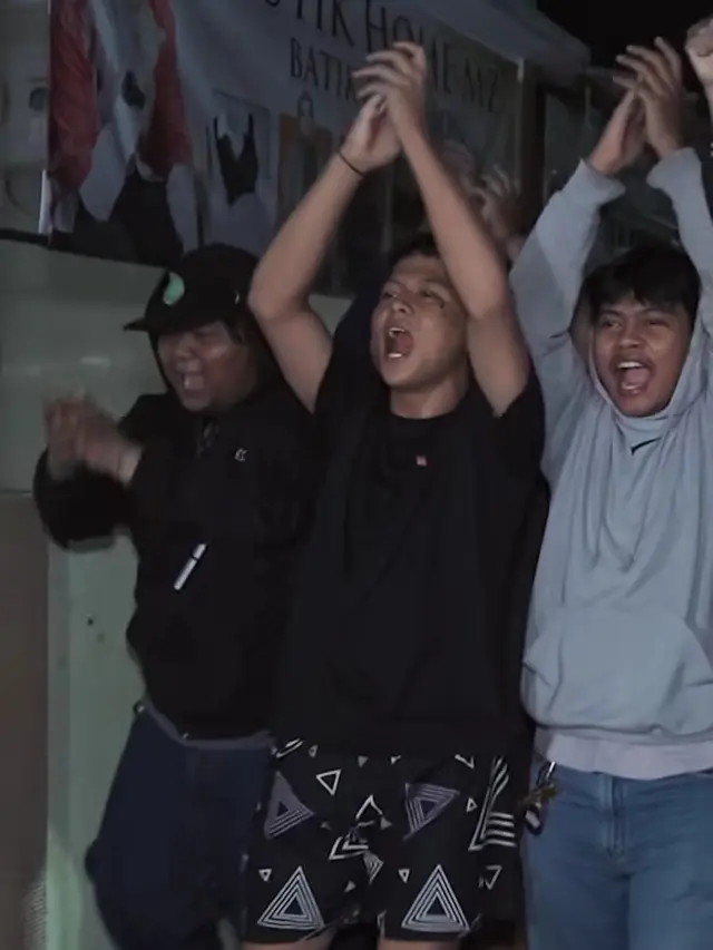 Ayu Ting Ting Bangunkan Sahur
