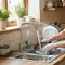 7 Ide Kreatif Penghalang Cipratan Air pada Area Cuci Piring, Dapur Tetap Kering dan Rapi