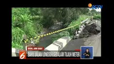 Akibat hujan deras, pengendara khawatir adanya longsor susulan yang terjadi di jalan raya Cibereum, Kota Bogor.