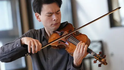 Alat Musik Biola Dimainkan dengan Cara Apa? Lengkap dengan Sejarahnya - Hot  Liputan6.com