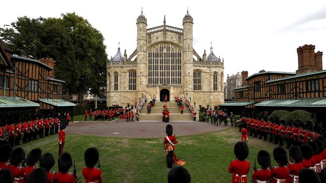 Haru Selimuti Prosesi Pemakaman Ratu Elizabeth II di Kastil Windsor