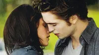 Ilustrasi ciuman bibir dalam adegan film Twilight Saga, diambil dari fanpop.