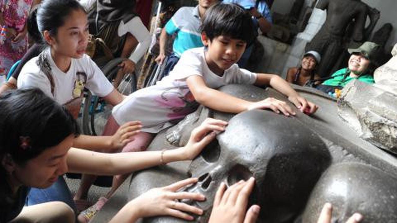 Anak-anak penyandang difabel kunjungi Museum Nasional