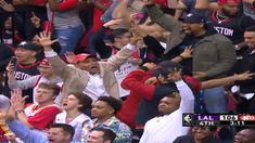 Berita video aksi-aksi terbaik dari guard Houston Rockets, James Harden pada kuarter keempat NBA musim ini.