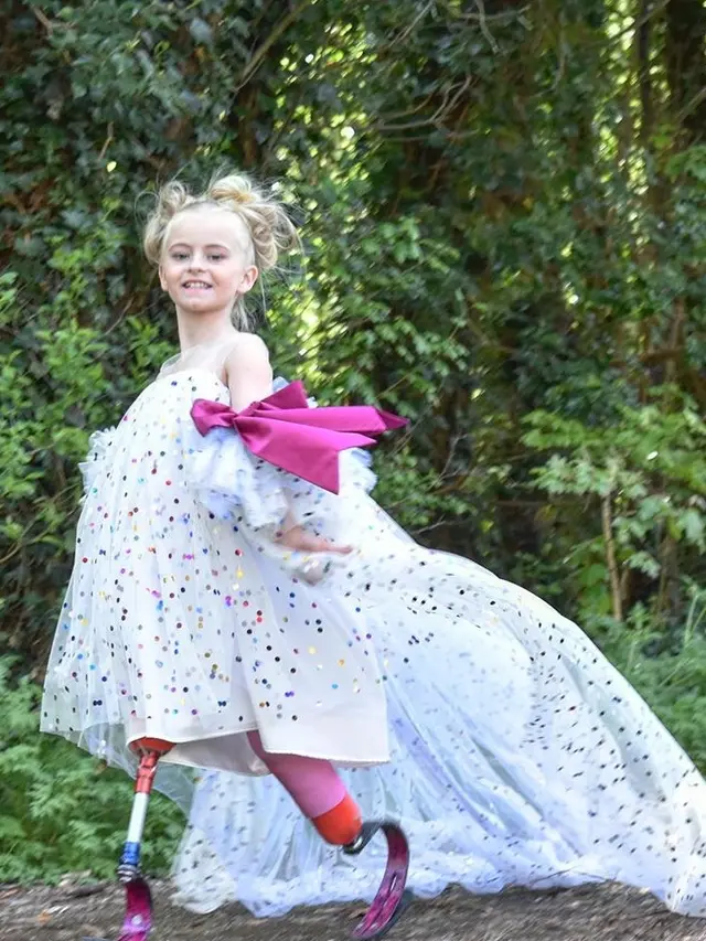 Daisy May, Model Cilik Disabilitas (sumber: instagram/@daisymay_demetre)