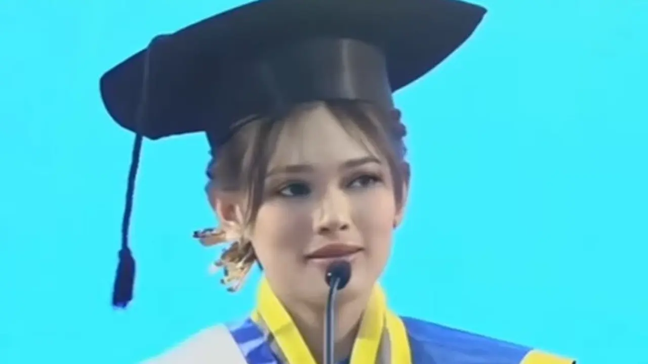 Wisudawan Beragama Hindu Asal Bali Ini Ungkap Nyaman Kuliah di Kampus Berbasis Islam
