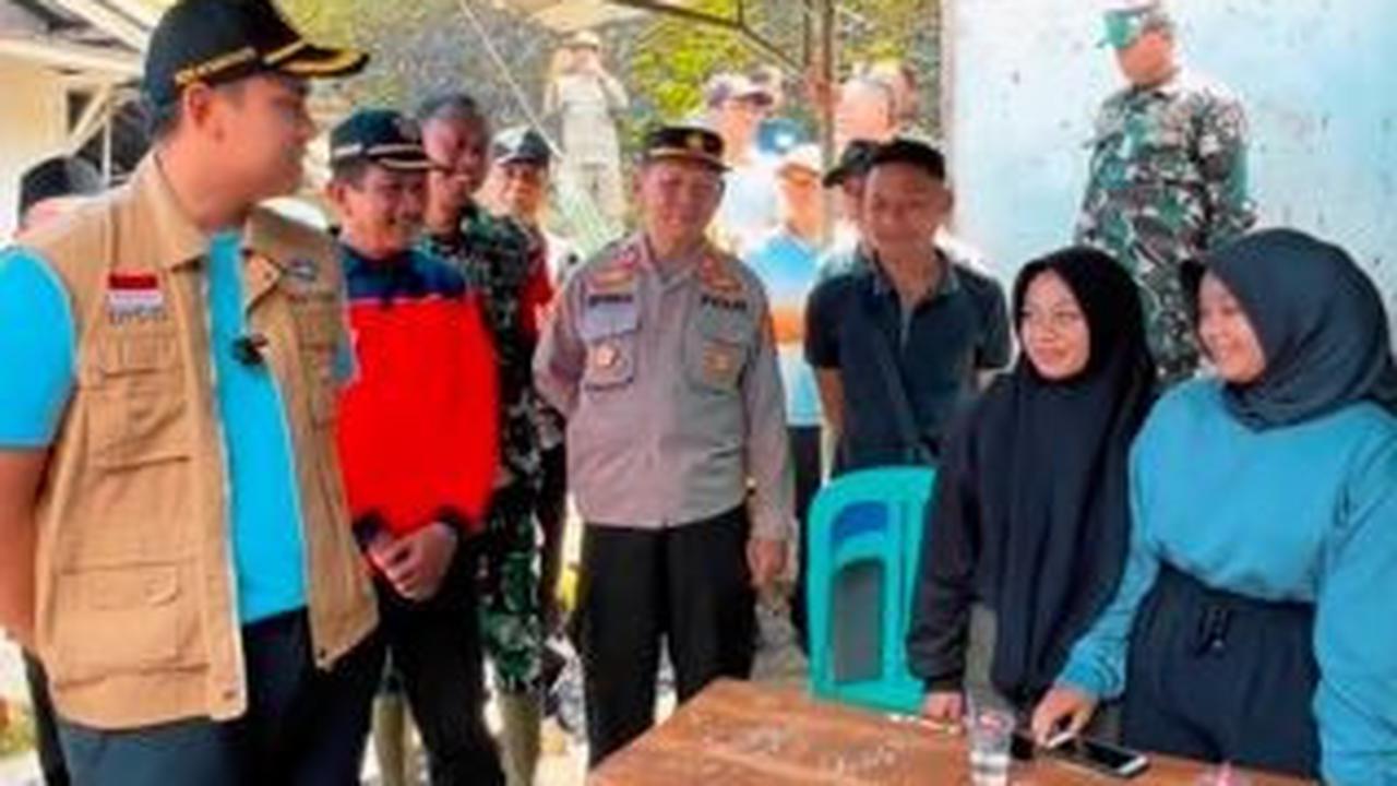 "Saya kalau foto sudah pernah, Pak. minta sangu (uang saku) buat sangu sekolah," kata remaja tersebut.