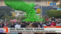 Umat muslim di Baghdad, Irak, melangsungkan salat Idul Adha dalam penjagaan ketat khusunya saat memasuki masjid.