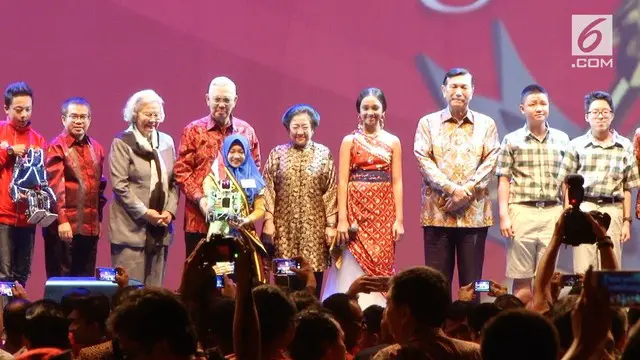 Acara ini dihadiri Presiden kelima RI Megawati Soekarnoputri dan Mantan Wakil Presiden Try Sutrisno.