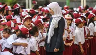 DPR Usul Gaji Guru Minimal Rp 5 Juta
