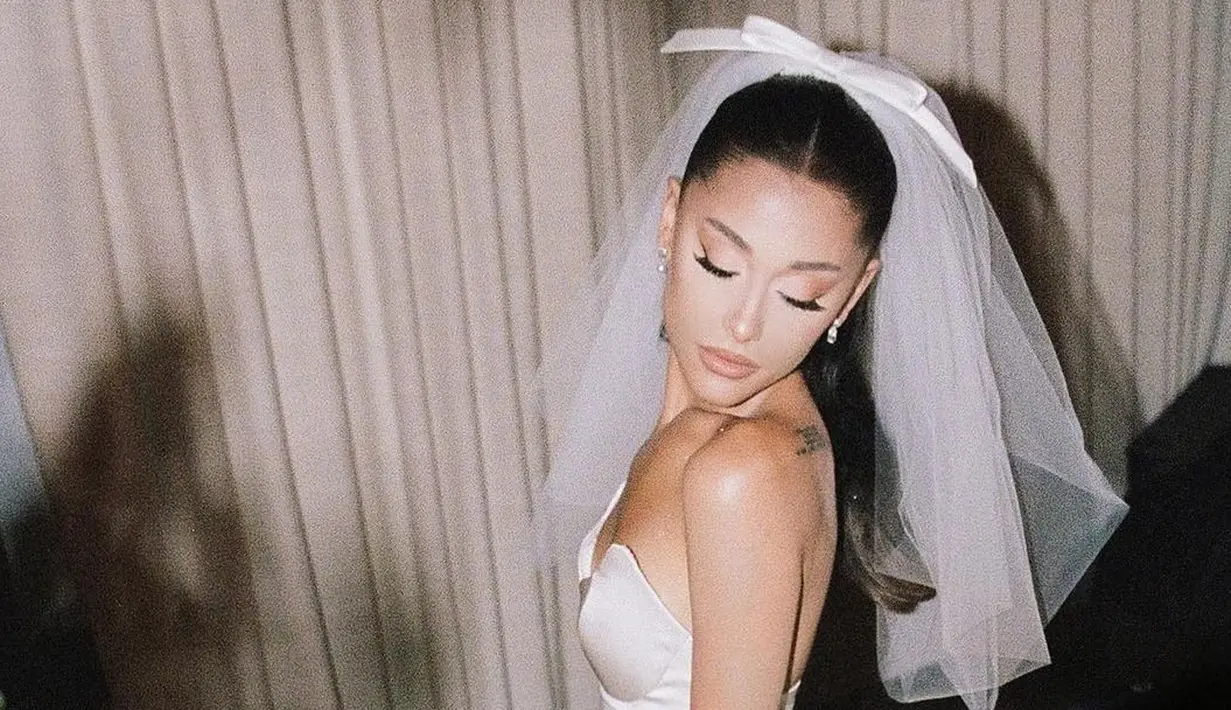 (Instagram/arianagrande)