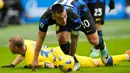 Inter Milan sempat membuat fans bersorak di menit ke-48. Lautaro Martinez cetak gol tapi dia dinilai sudah berdiri offside. (AP Photo/Antonio Calanni)