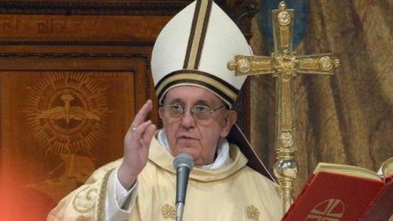 Paus Fransiskus minta masa jabatan petinggi gereja Katolik dibatasi
