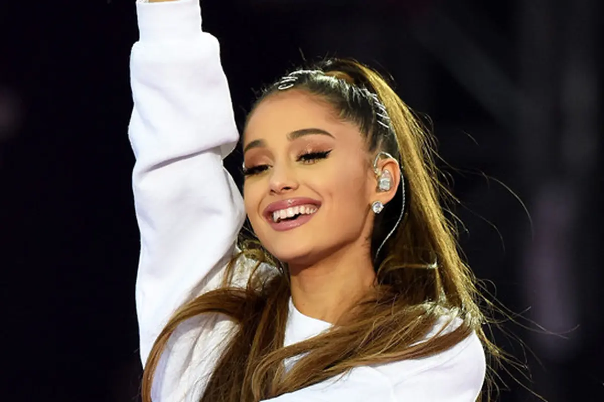 [Bintang] Ariana Grande