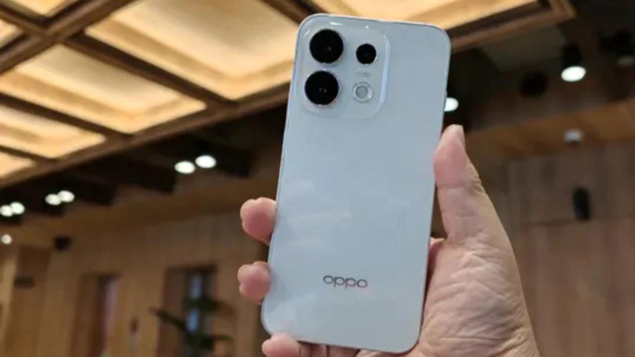 Oppo Reno16 Meluncur di Indonesia, Usung Kamera Selfie 50MP dan Fitur AI Kolase Mix