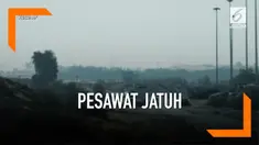 Sebuah pesawat kecil yang memuat empat orang jatuh di dekat Bandara Internasional Dubai. Masalah teknis diyakini menjadi penyebab kecelakaan.