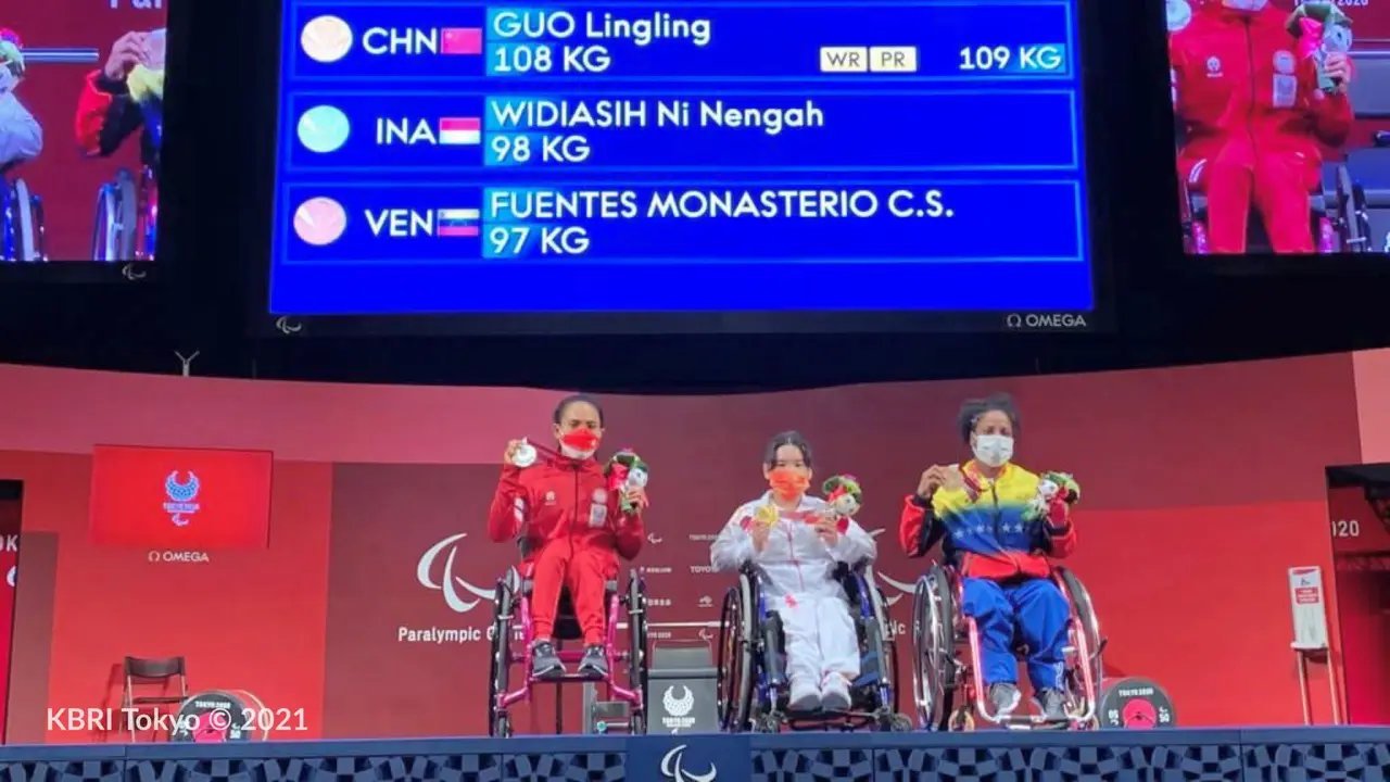 Ni Nengah Widiasih meraih medali perak di Paralimpiade Tokyo 2020.