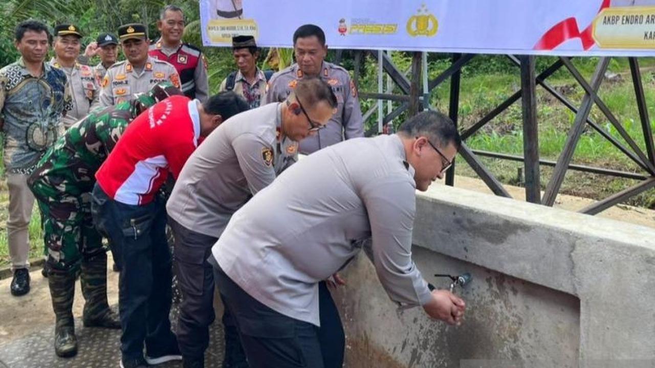 Polres OKU Bangun Sumur Bor Gratis, Penuhi Kebutuhan Air Bersih Warga Sepancar Lawang Kulon