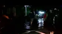 Banjir genangi sejumlah pemukiman warga di Ciracas (Liputan SCTV) 