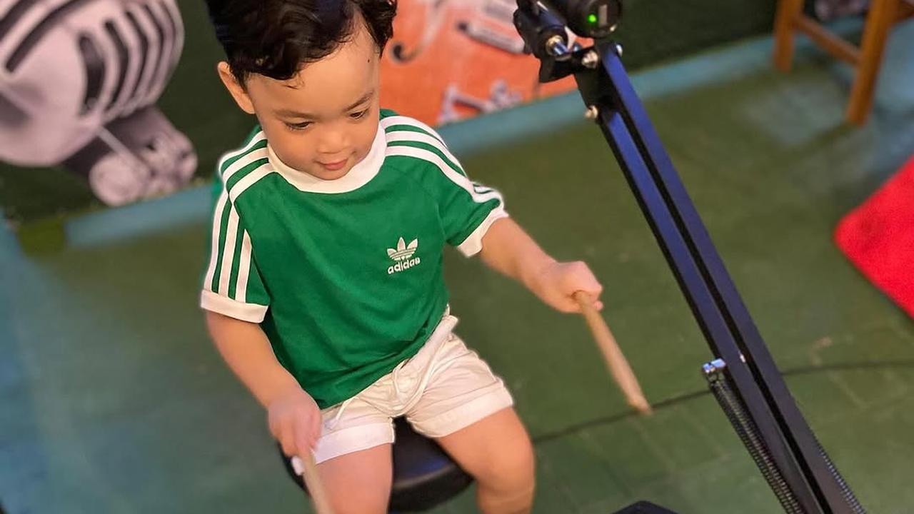 Potret Gin Dirga, Anak Gilang Dirga Main Drum, Makin Gede Makin Ganteng