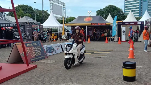Ingin test drive motor di IIMS? Catat Syarat dan Cara Registrasinya (Jordy/Liputan6.com)