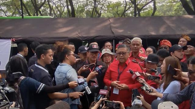 Sekjen PDIP Hasto Kristianto di Stadion Utama Gelora Bung Karno (GBK), Senayan, Jakarta, Sabtu (24/6/2023).