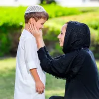 Ilustrasi Orangtua dan Anak Credit: pexels.com/AndreaPiacquadio