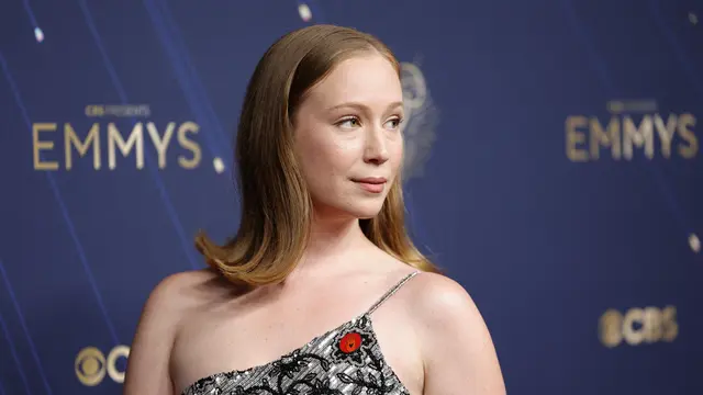 Hannah Einbinder dalam Emmy Awards 2025.  (Frazer Harrison / GETTY IMAGES NORTH AMERICA / Getty Images via AFP)