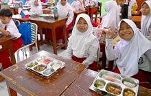 Survei LSI: 53,6 Persen Masyarakat Setuju Program Makan Bergizi Gratis